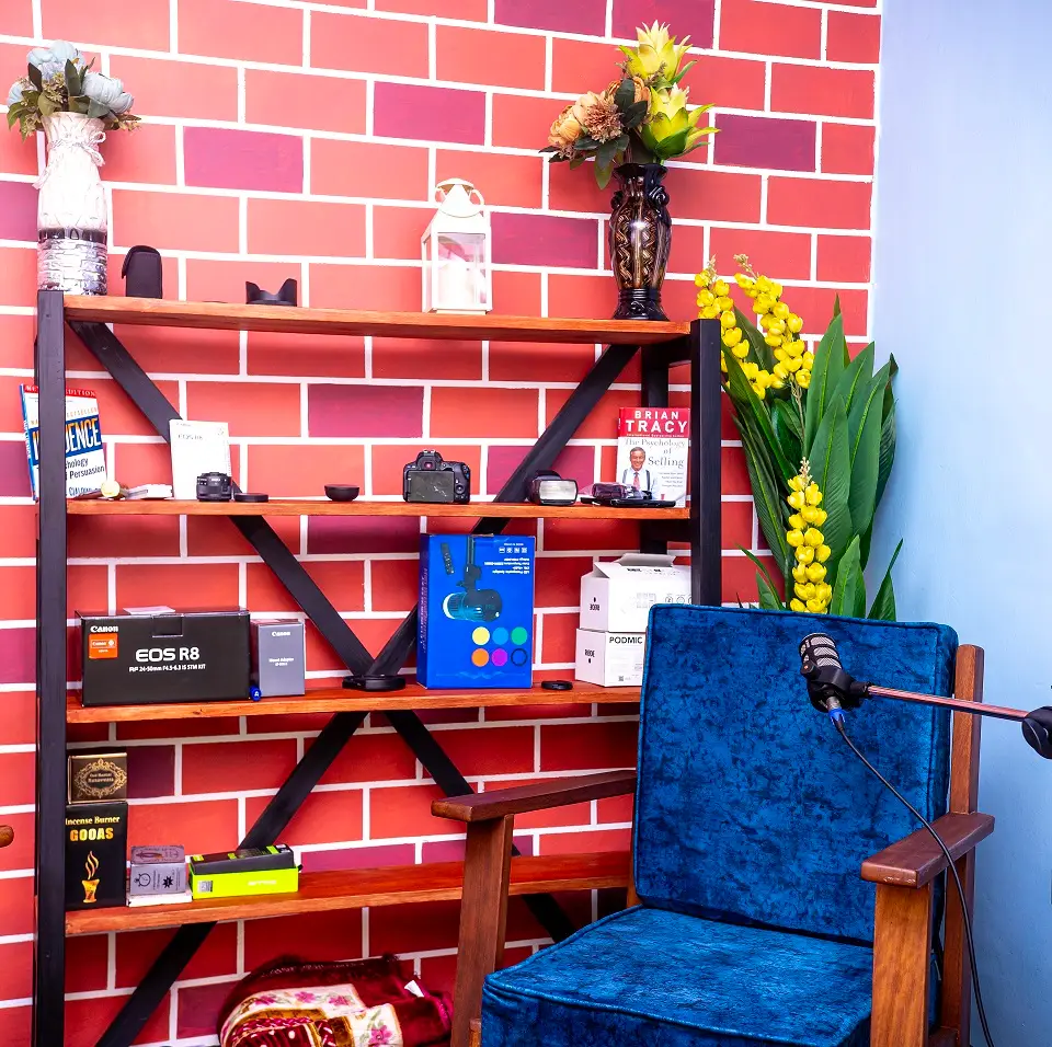 podcast-room